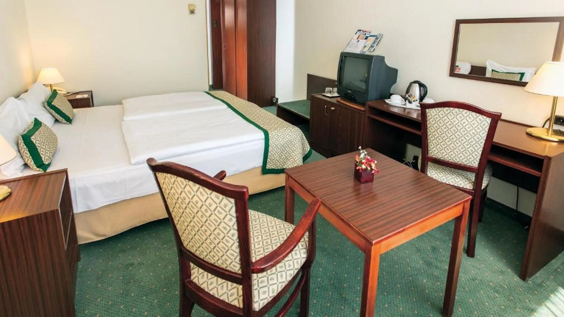 Danubius Hotel Hungaria City Center Budapest 4*,  Hongrie