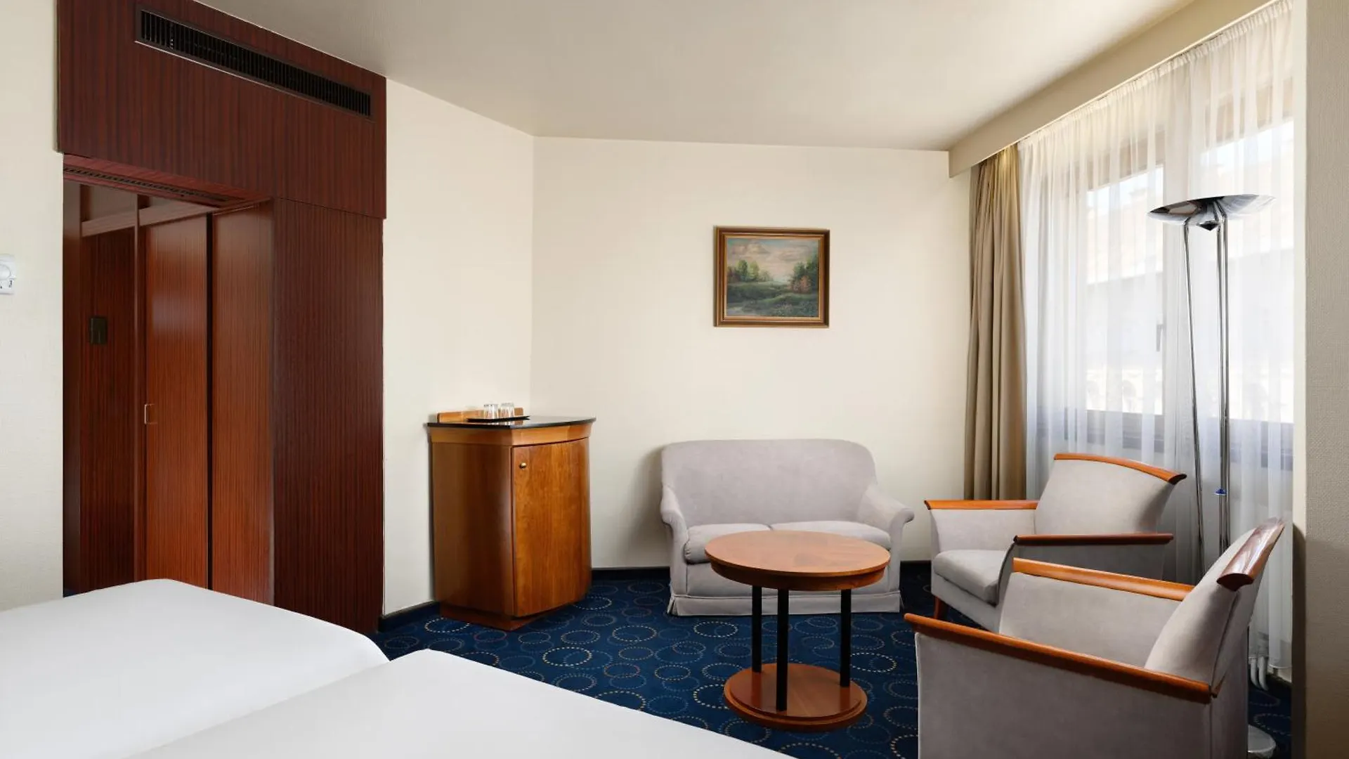 Danubius Hotel Hungaria City Center Budapest 4*,