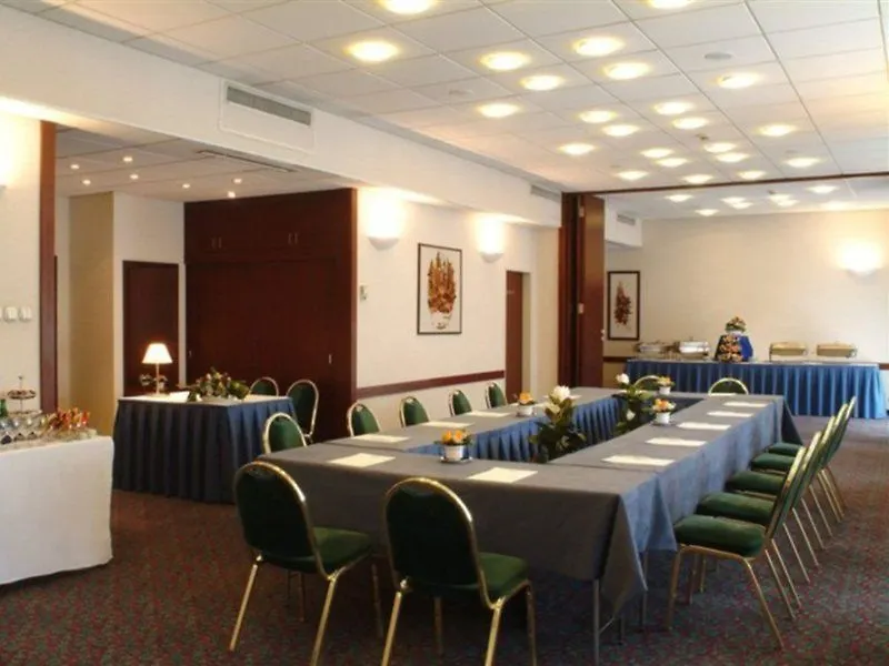 Danubius Hotel Hungaria City Center Budapest 4*,  Hungary